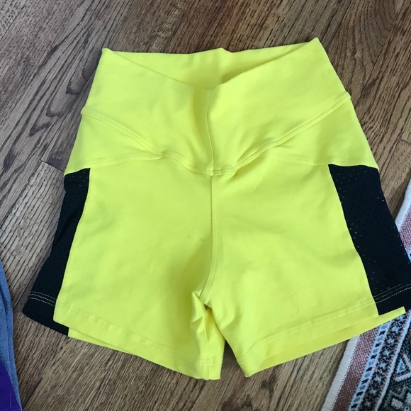 AMANDA LATONA BOOTYQUEEN WORKOUT SHORTS - Picture 2 of 4